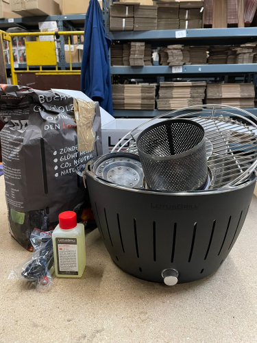 Preview: LotusGrill Classic Anthrazitgrau - B-Ware gebraucht mit Kratzer / Flecken ohne Tasche inkl. 200ml Brennpaste und 2,5kg Kohle - NR 63