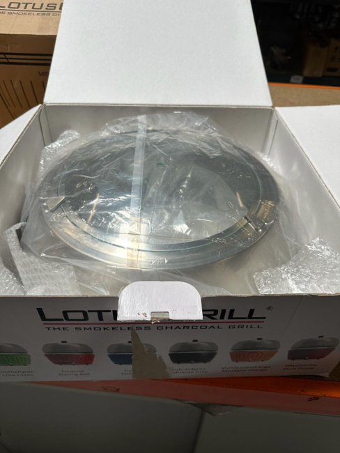 LotusGrill Grillhaube mit Glas (neu!) Edelstahl XL DK-SG-435 + Thermometer - neu mit beschädigter Originalverpackung