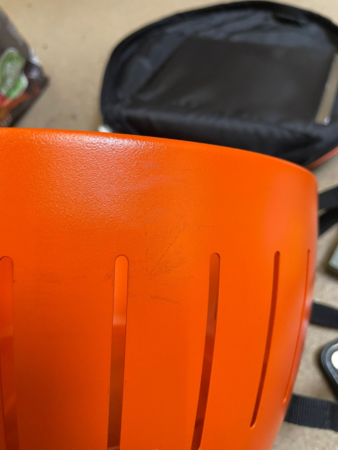 LotusGrill Small Mandarinenorange - B-Ware gebraucht mit schwarzen Flecken und Markierung inkl. Tasche, 200ml Brennpaste und 2,5kg Kohle - Nr. 77