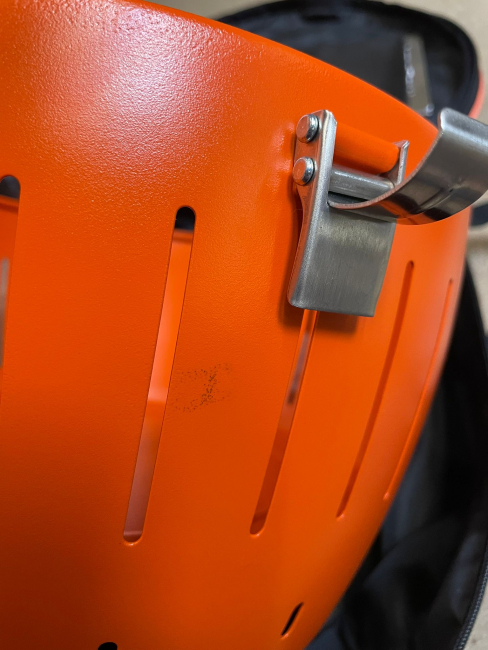 LotusGrill Small Mandarinenorange - B-Ware gebraucht mit schwarzen Flecken und Markierung inkl. Tasche, 200ml Brennpaste und 2,5kg Kohle - Nr. 77